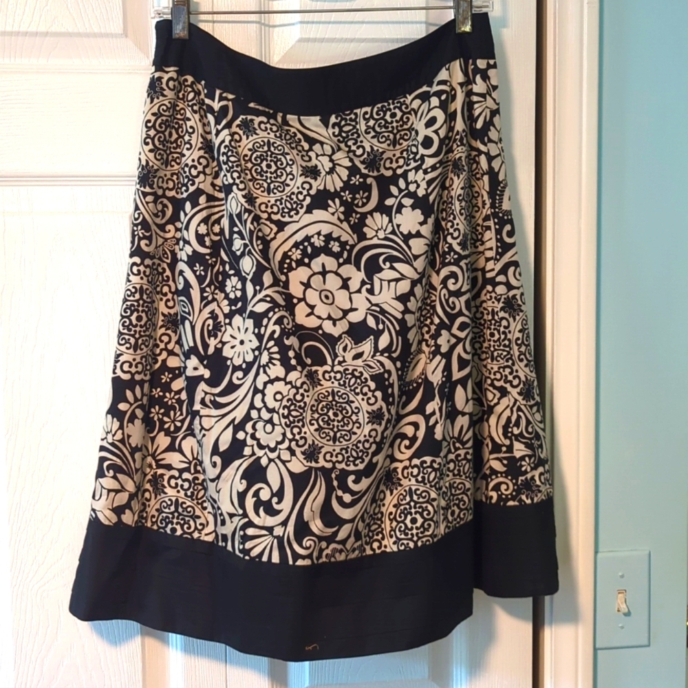 **Ann Taylor floral printed skirt size 6